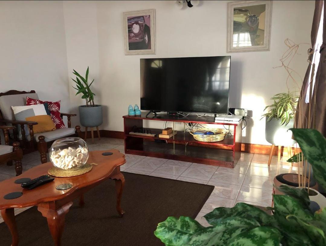 Delightful 4Bed Modern Villa With Wifi Gros Islet Exterior photo